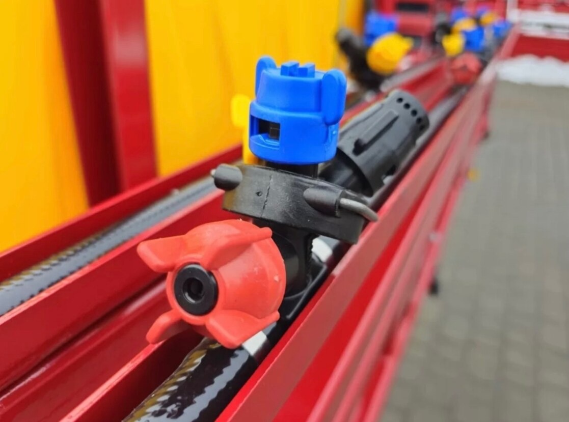 Postřikovač na traktor Strumyk - 4