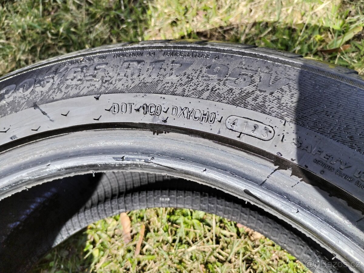 Pneumatiky Kumho 205/55/17 95V - 4