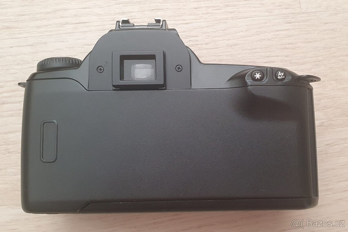 Canon EOS 3000 - 4
