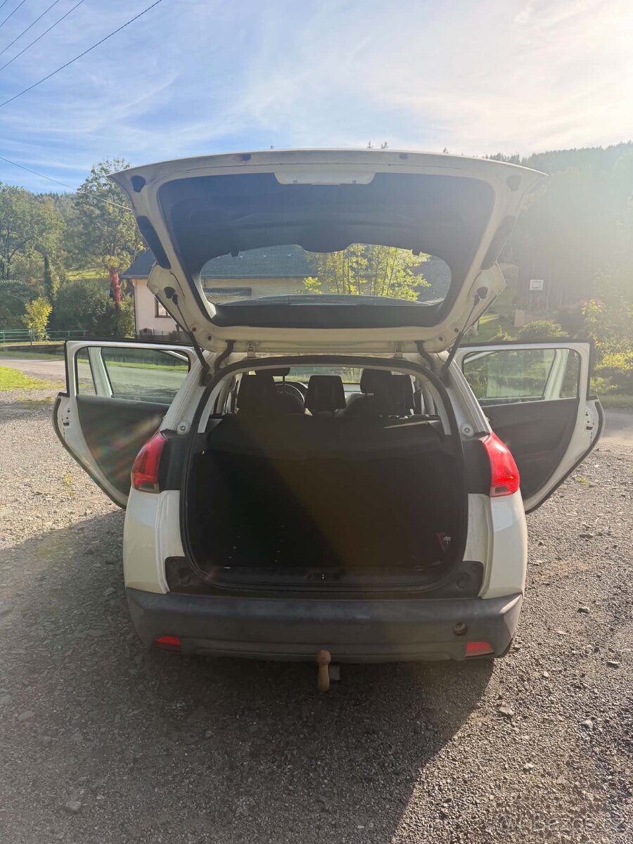 Peugeot 2008 - 4