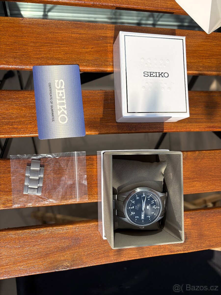 Seiko 5 automatic Arabic dial SNKP21J1 - 4
