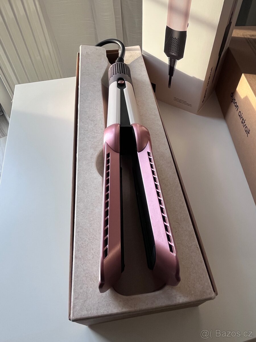 Žehlička na vlasy Dyson Airstrait - 4