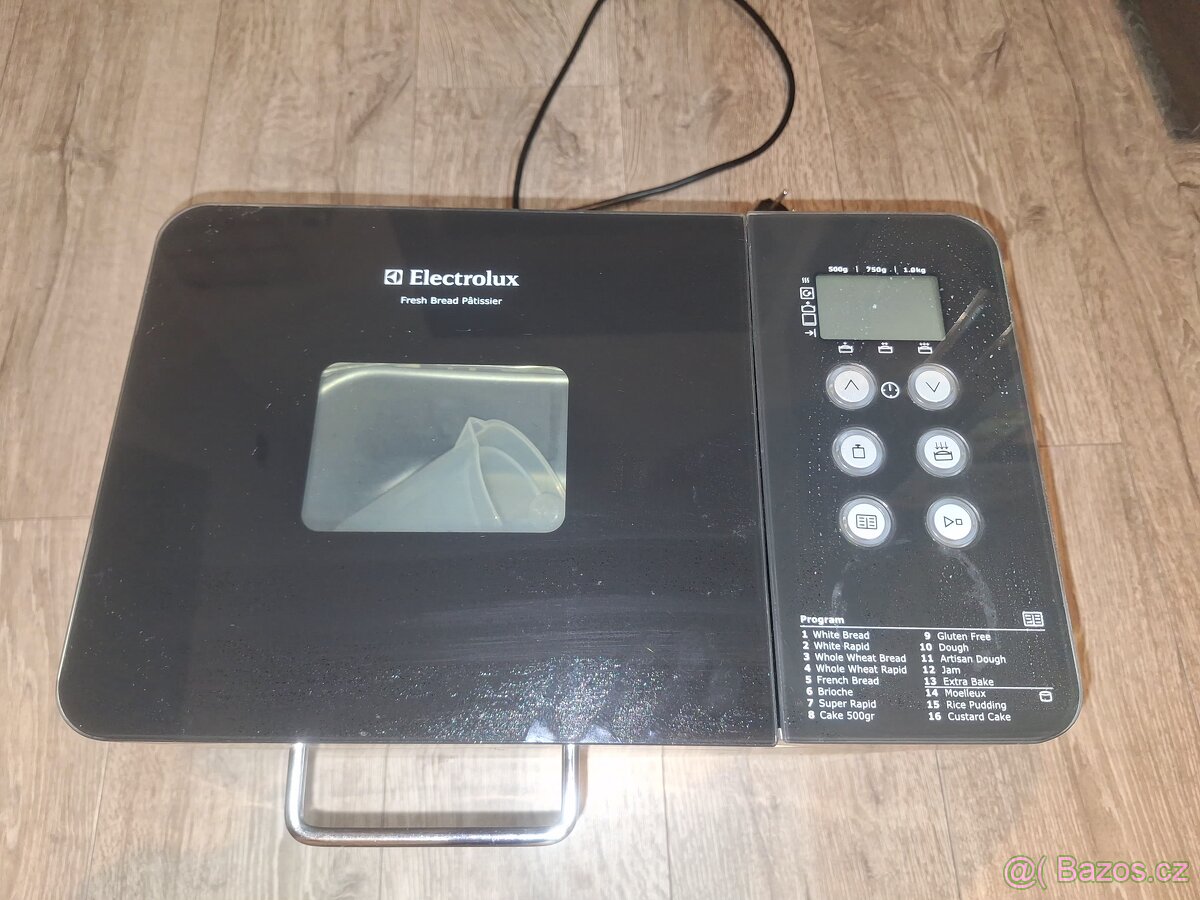 Domácí pekárna Electrolux EBM8000 - 4