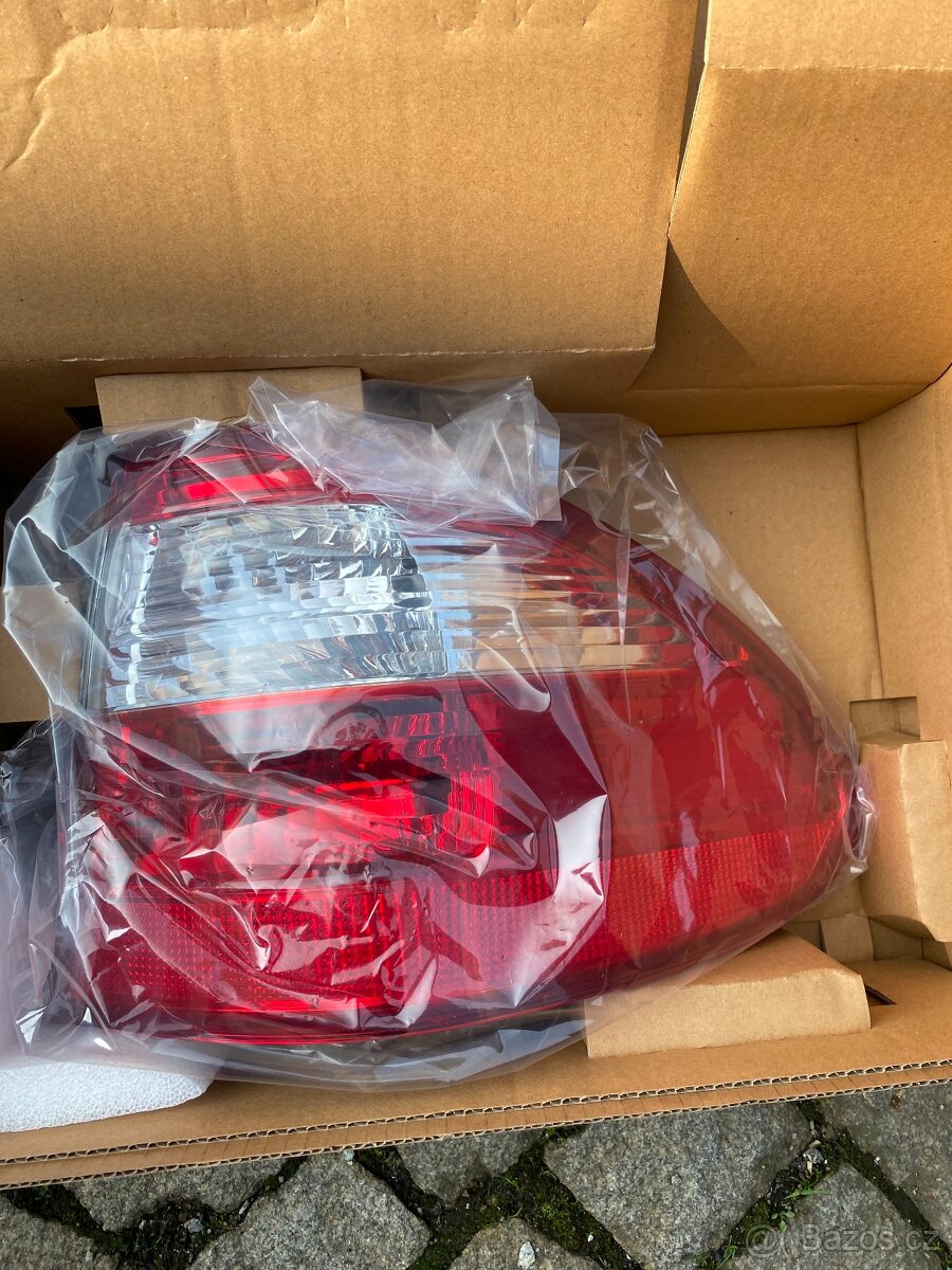 MERCEDES E,W211 - ZADNÍ LAMPY KOMBI I SEDAN,NOVÉ - 4