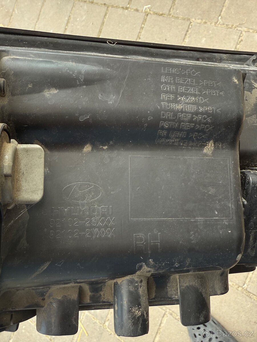 Přední světlomet pravý - 4