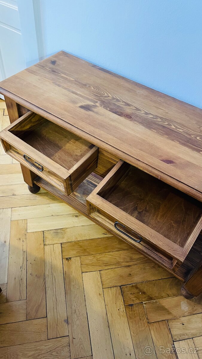 Dřevěná komoda z masivu - 4