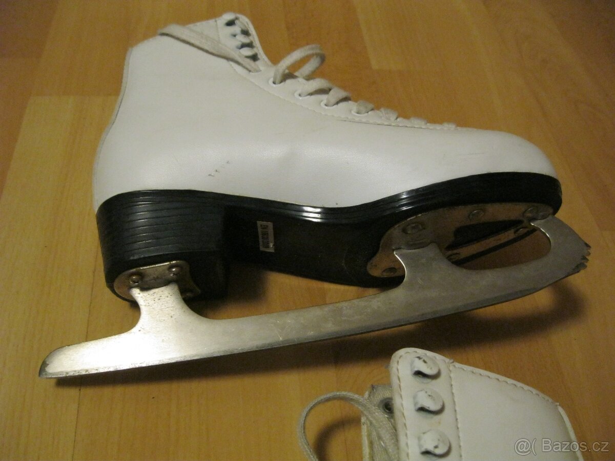 Dámské / dívčí brusle Crowned 36 - 4