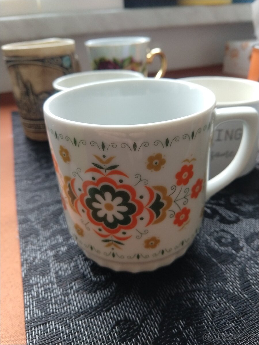 Prodám hrnečky a mlékárničky. - 4