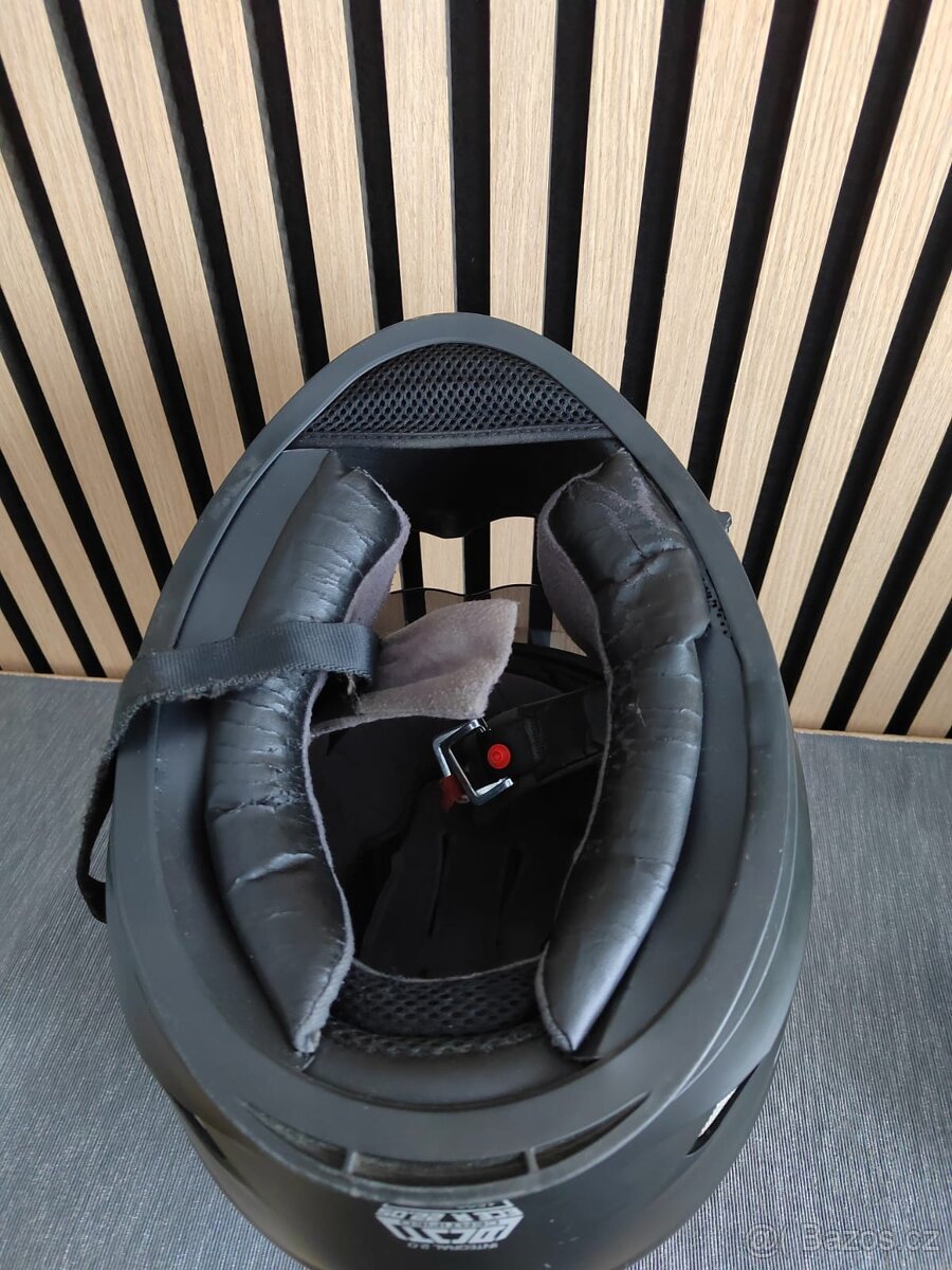 Helma Cassida, vel. M - 4