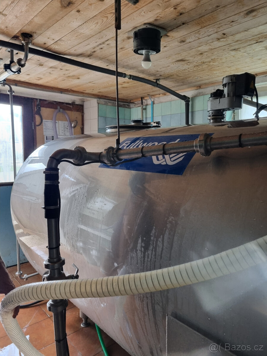 CHLADICÍ TANK NA MLÉKO - 4