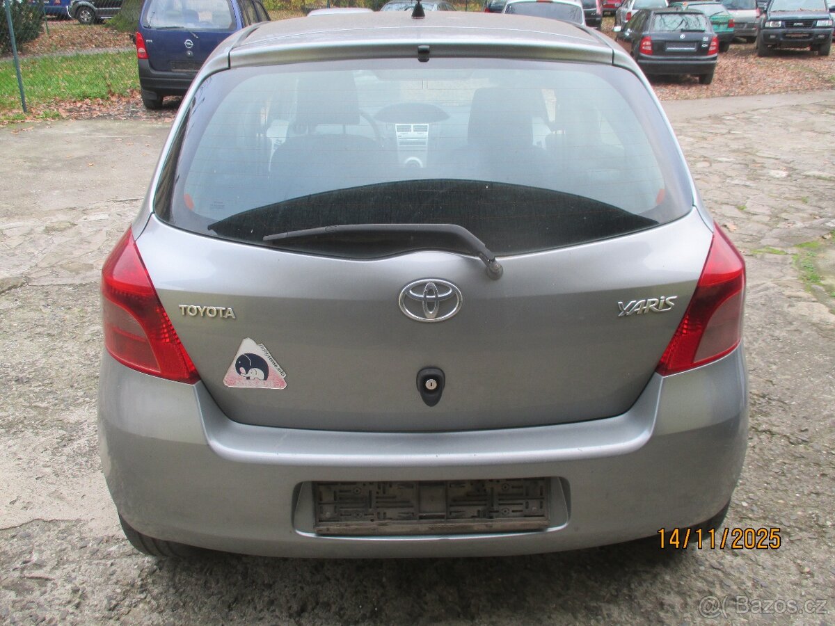 Toyota Yaris 1.3 i r.v. 2006 - 4