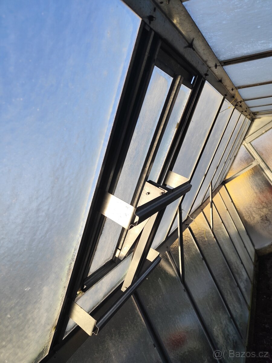Skleník - rozebraný k odvozu - 4