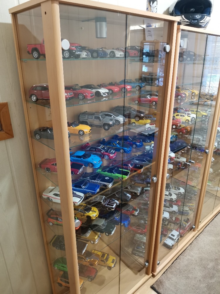 modely aut 1:24 - 4