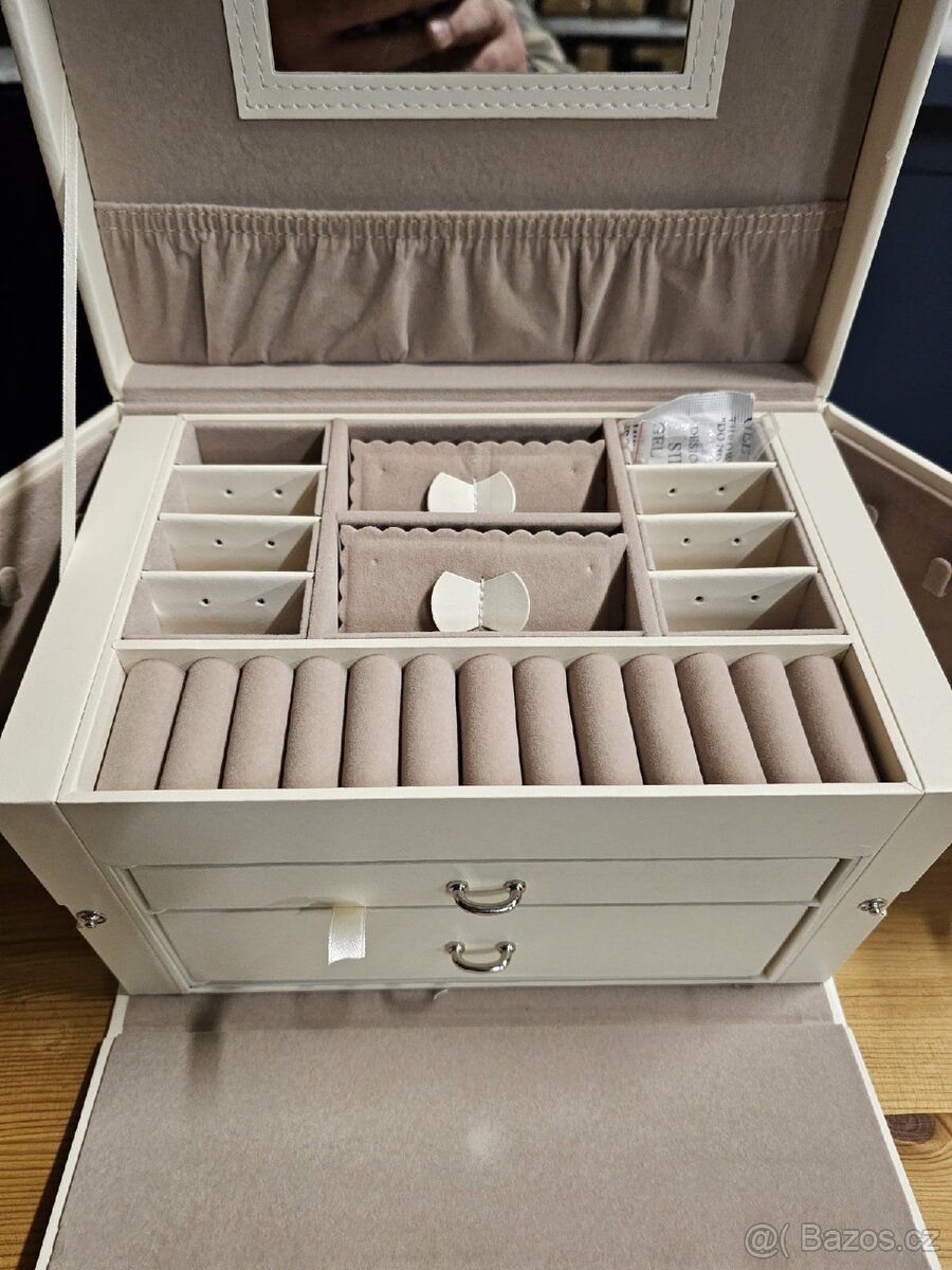 NOVÁ ŠPERKOVNICE - 4