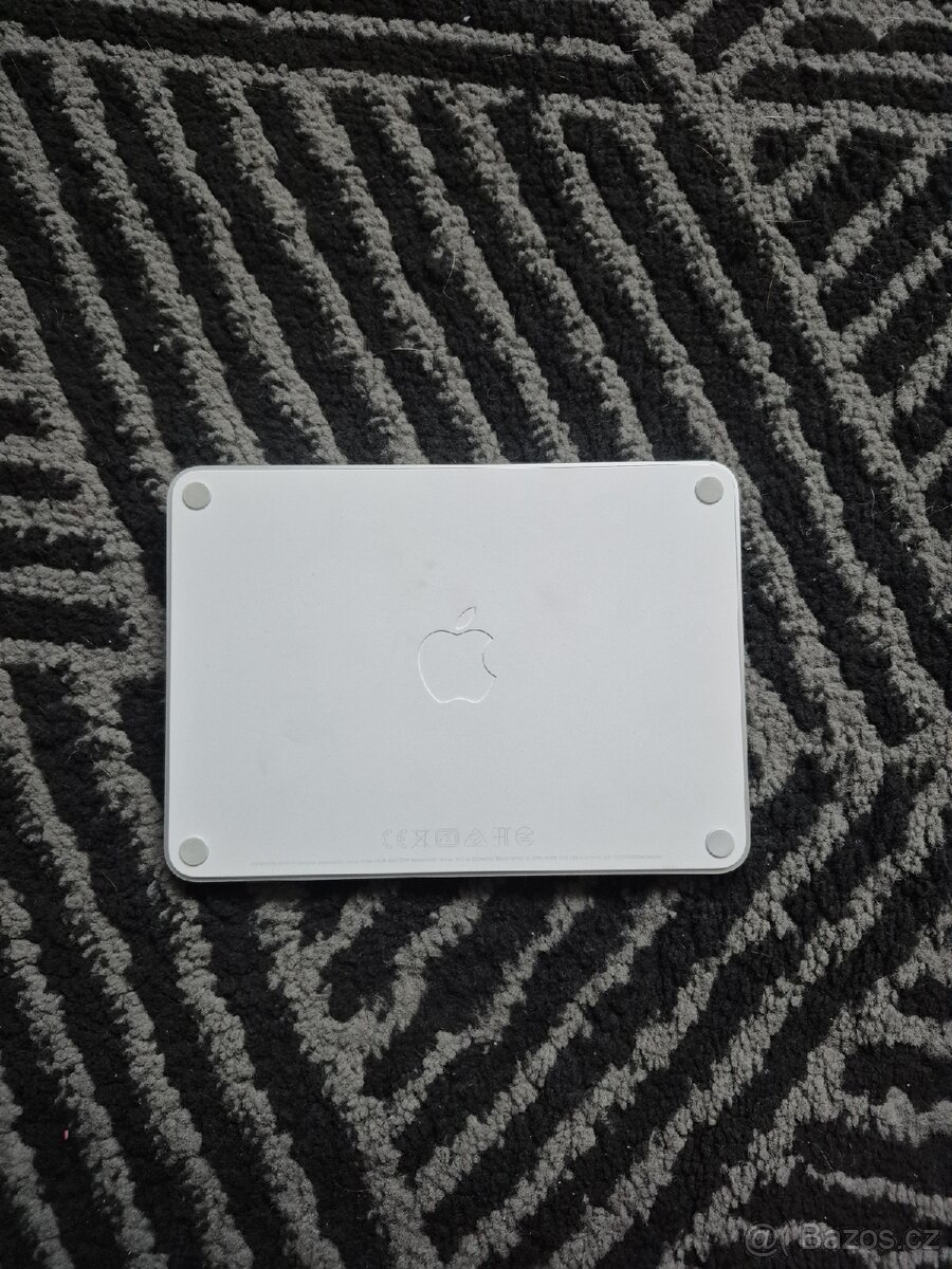 Apple Magic Trackpad 2024 - 4