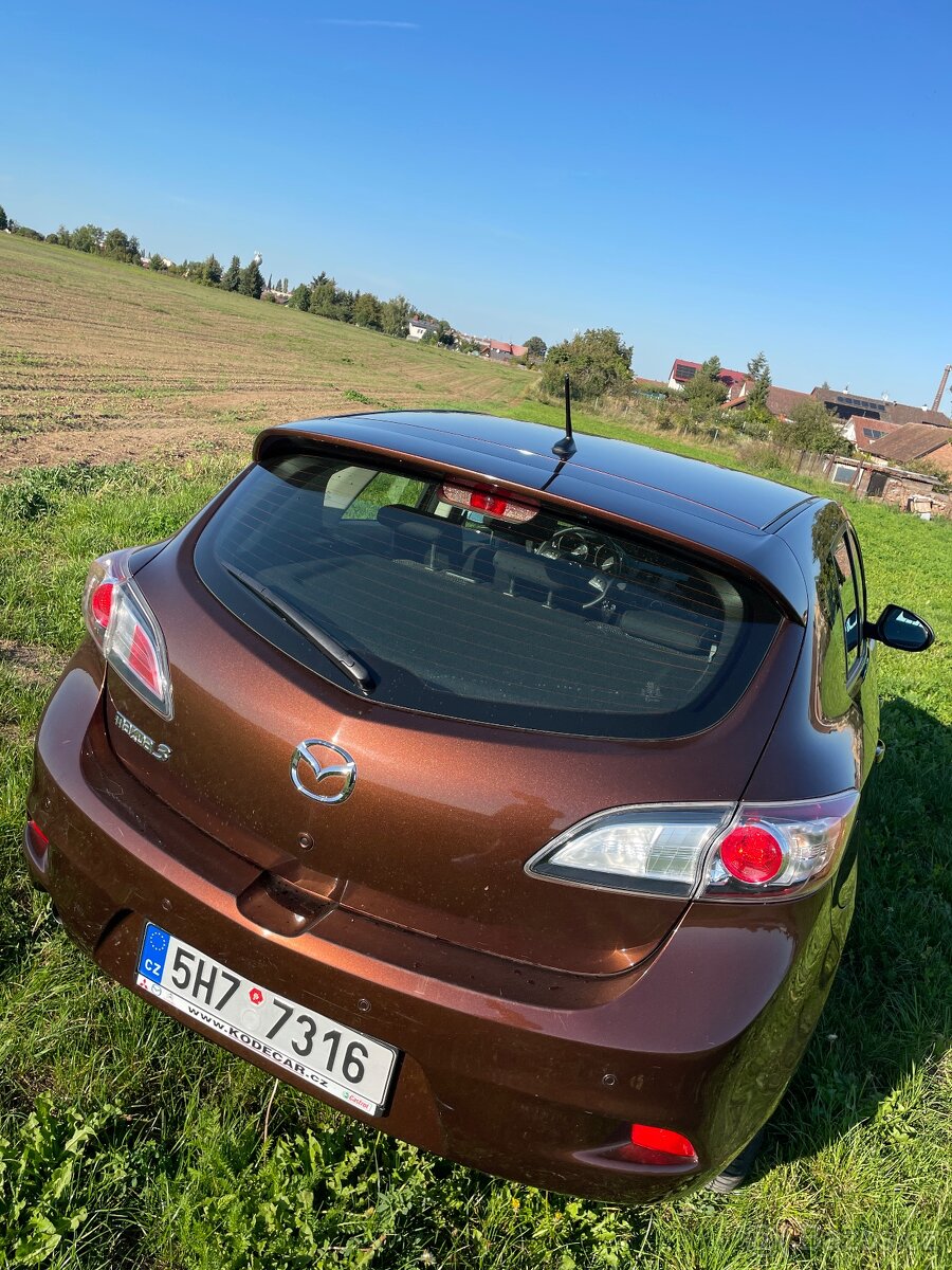 Mazda 3, 1.6, 77 kW, najeto 35 tis km, ČR, první majitel - 4