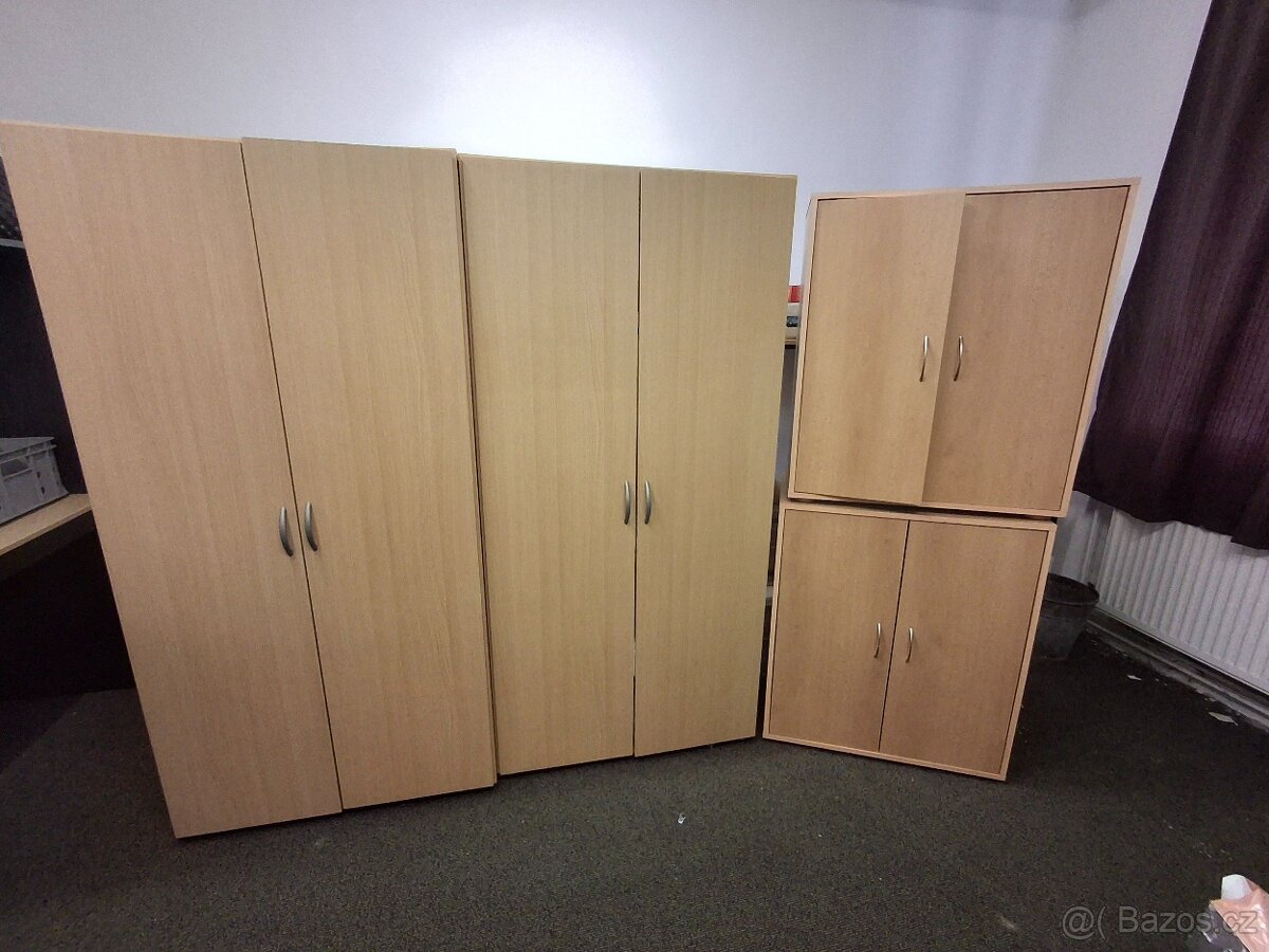 PRODÁM 2 SKŘÍNĚ A 2 SKŘÍŇKY - 4