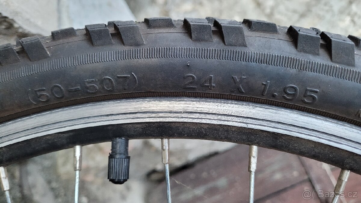 Horské kolo Cygnus Dirt Rider
- 4