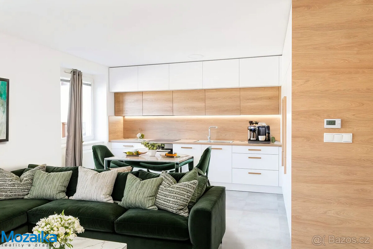 Pronájem bytu 3+kk + pokoj bez okna, po rekonstrukci, na nám - 4