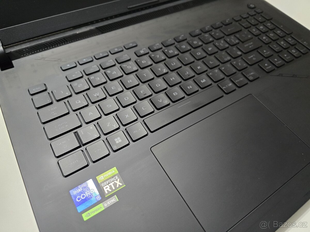 ROG Strix Scar 18 (2023) i9-13980hx / rtx4090 / 32gb ram - 4