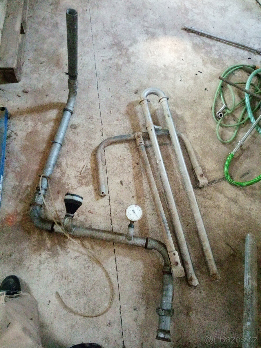 Dojící podtlaková technologie + klece na dojení - 4