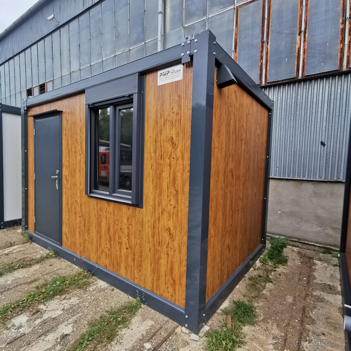 Obytný/prodejní kontejner PMP-K o rozměru 2,4x4 m - 4