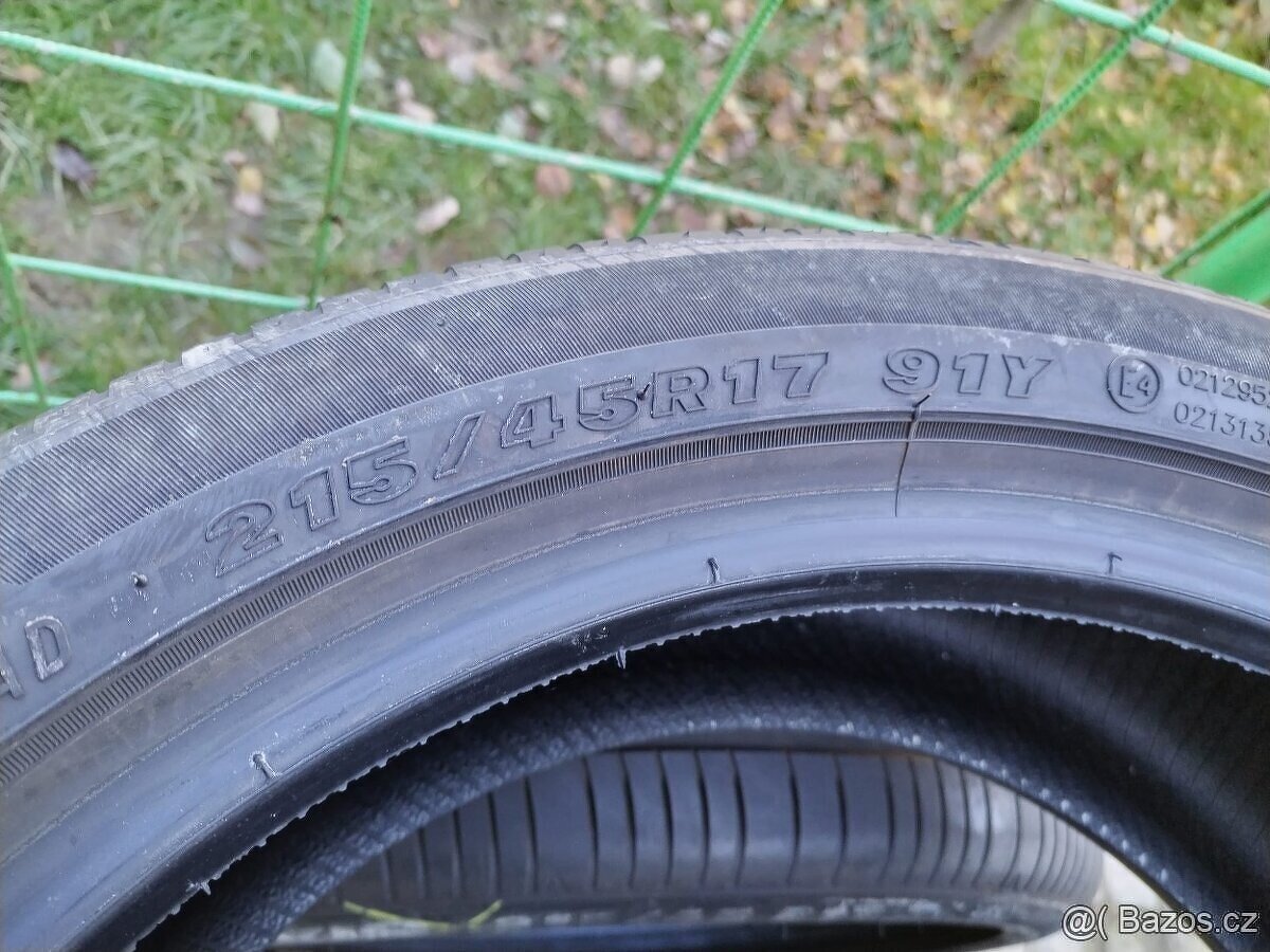 215/45/17 letni pneu MICHELIN a MAXXIS 215/45 R17 - 4