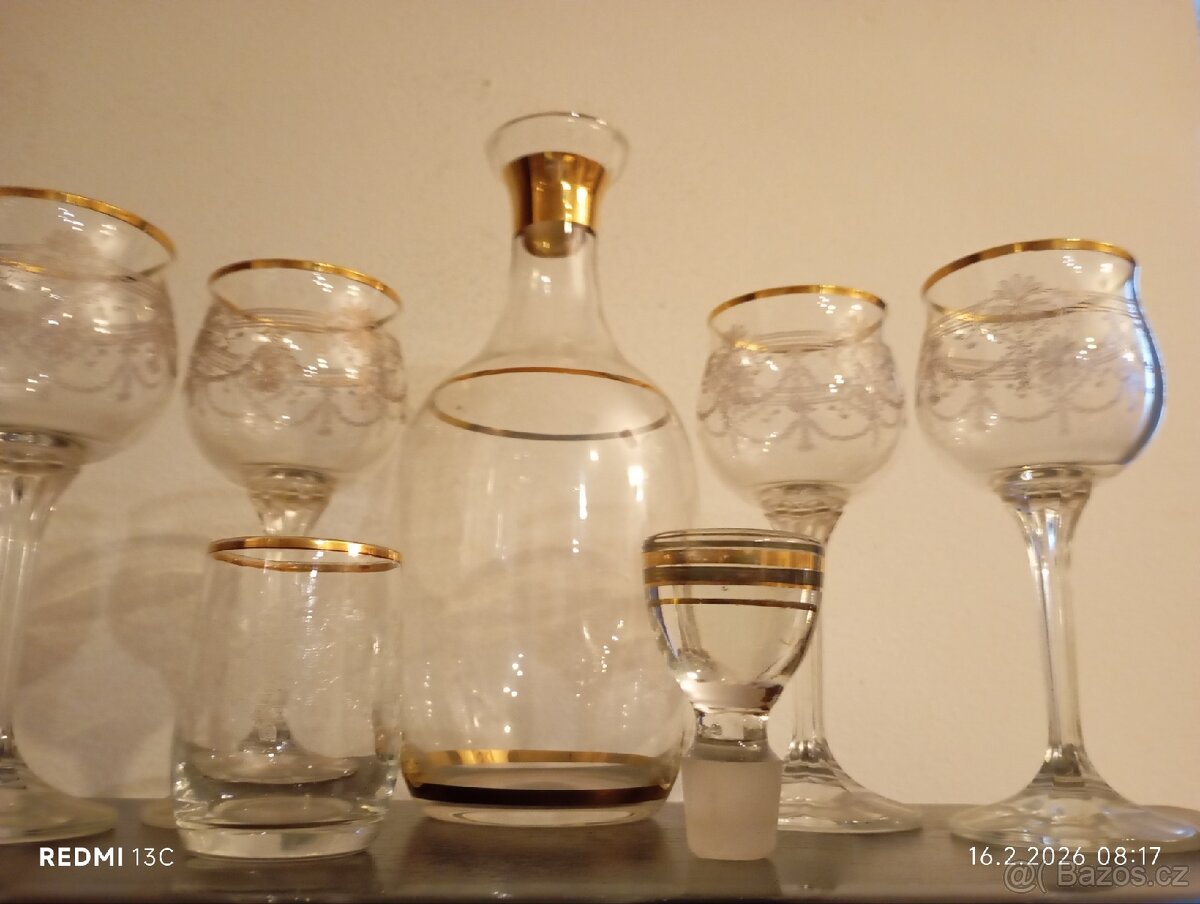 Starožitná láhev a5 skleniček - 4
