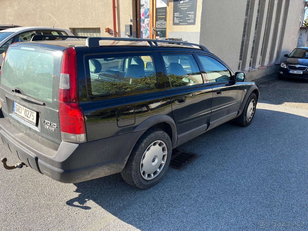 Volvo XC70 2,5D automatická převodovka, 2002 černé - 4