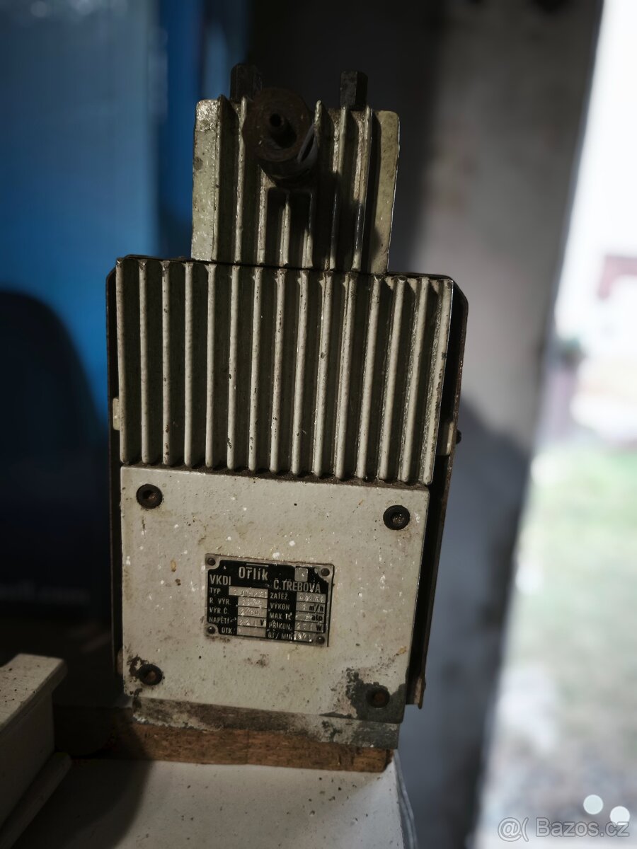 Přenosný kompresor ORLÍK 1JSK 30 - 4