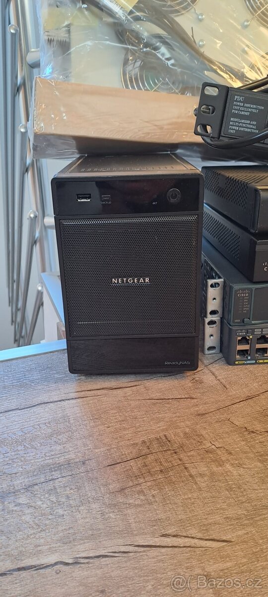 Switche,router, NAS, VPN, UPS - 4