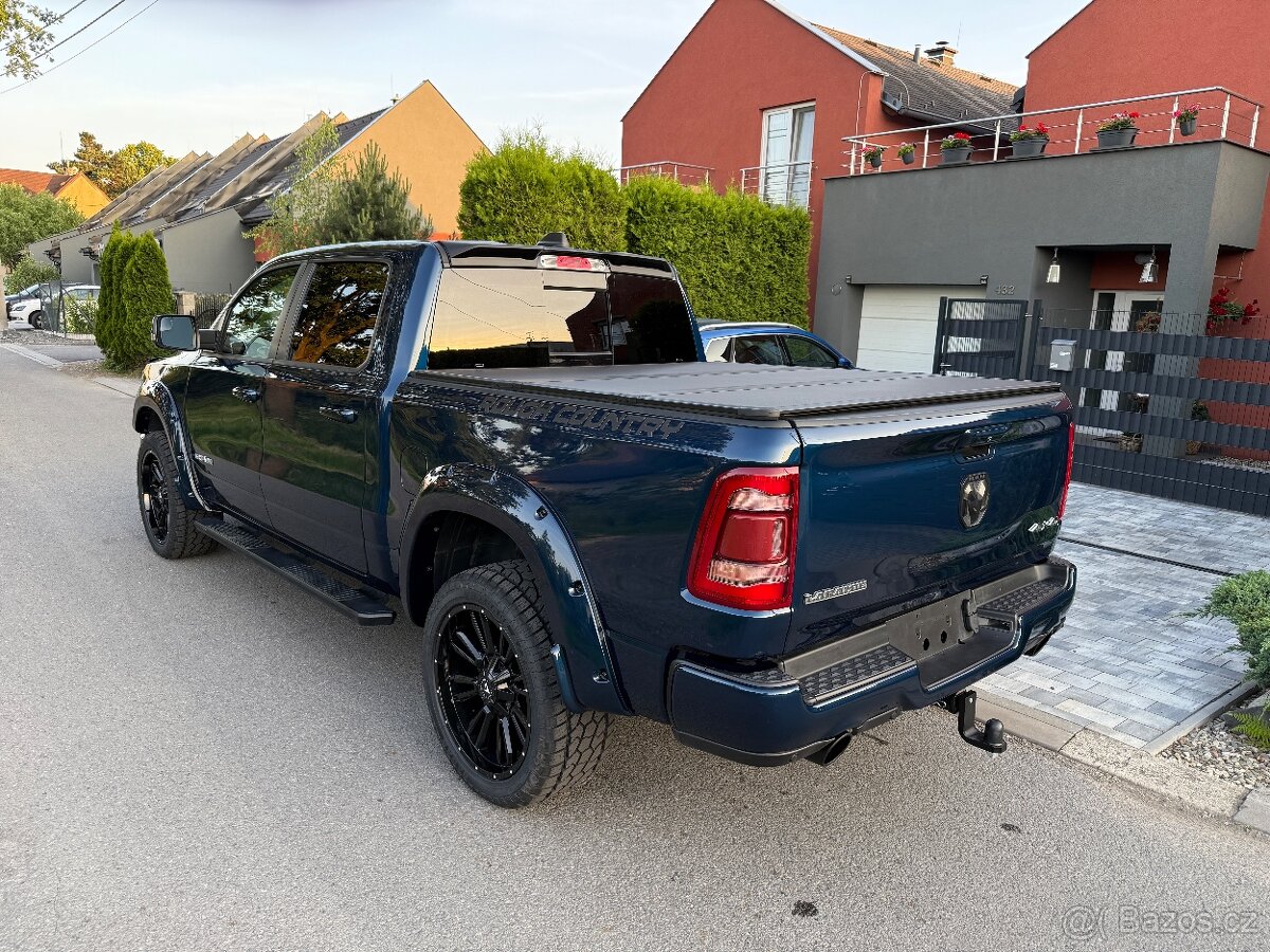 DODGE RAM 1500 LARAMIE LPG HEMI