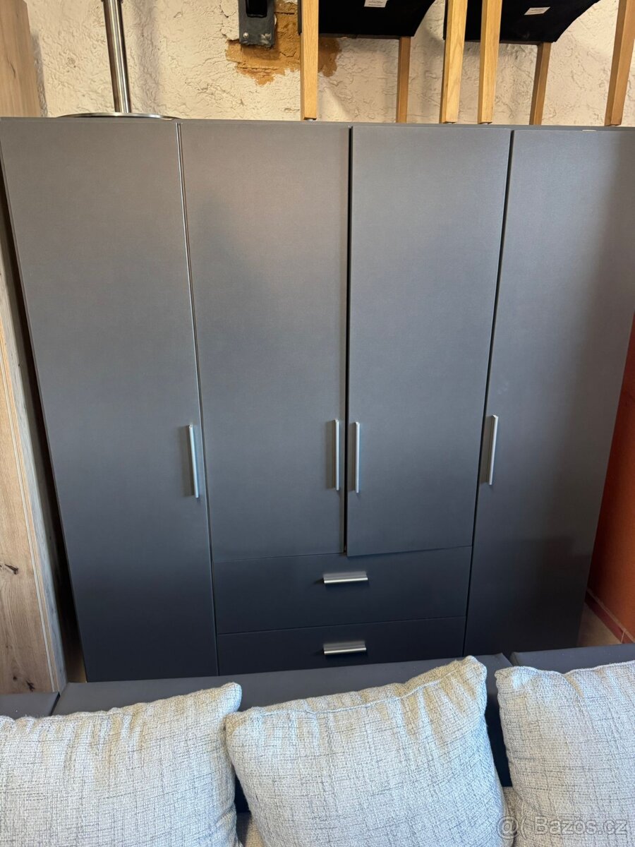 Různé druhy nábytku za bezkonkurenční cenu 2. - 4