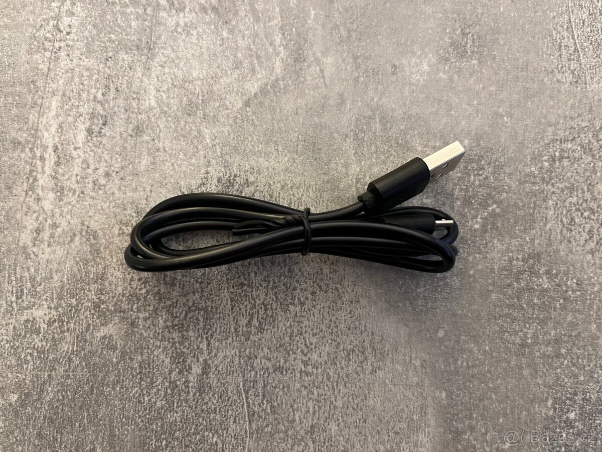 Nový modrý ovladač na PS4 - 4