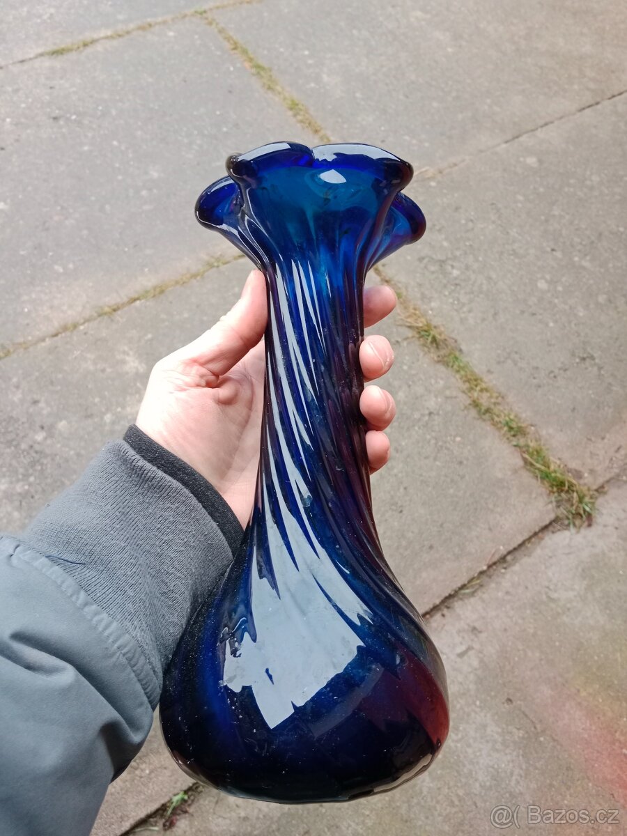 Modrá skleněná váza - 4