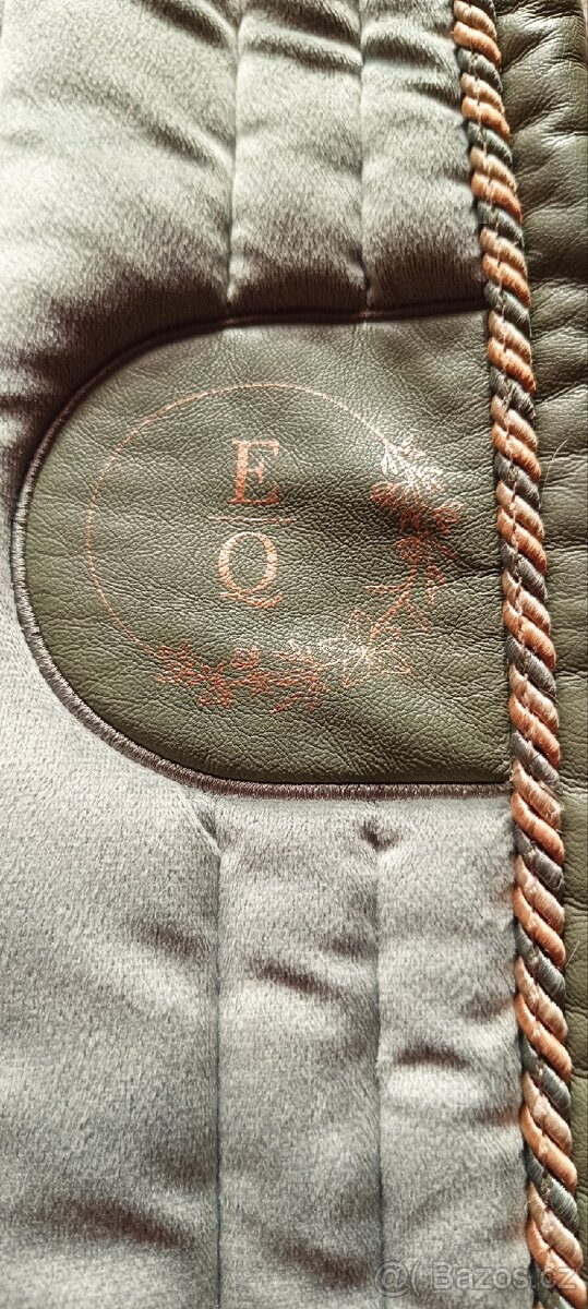 Drezurní podsedlovka - 4