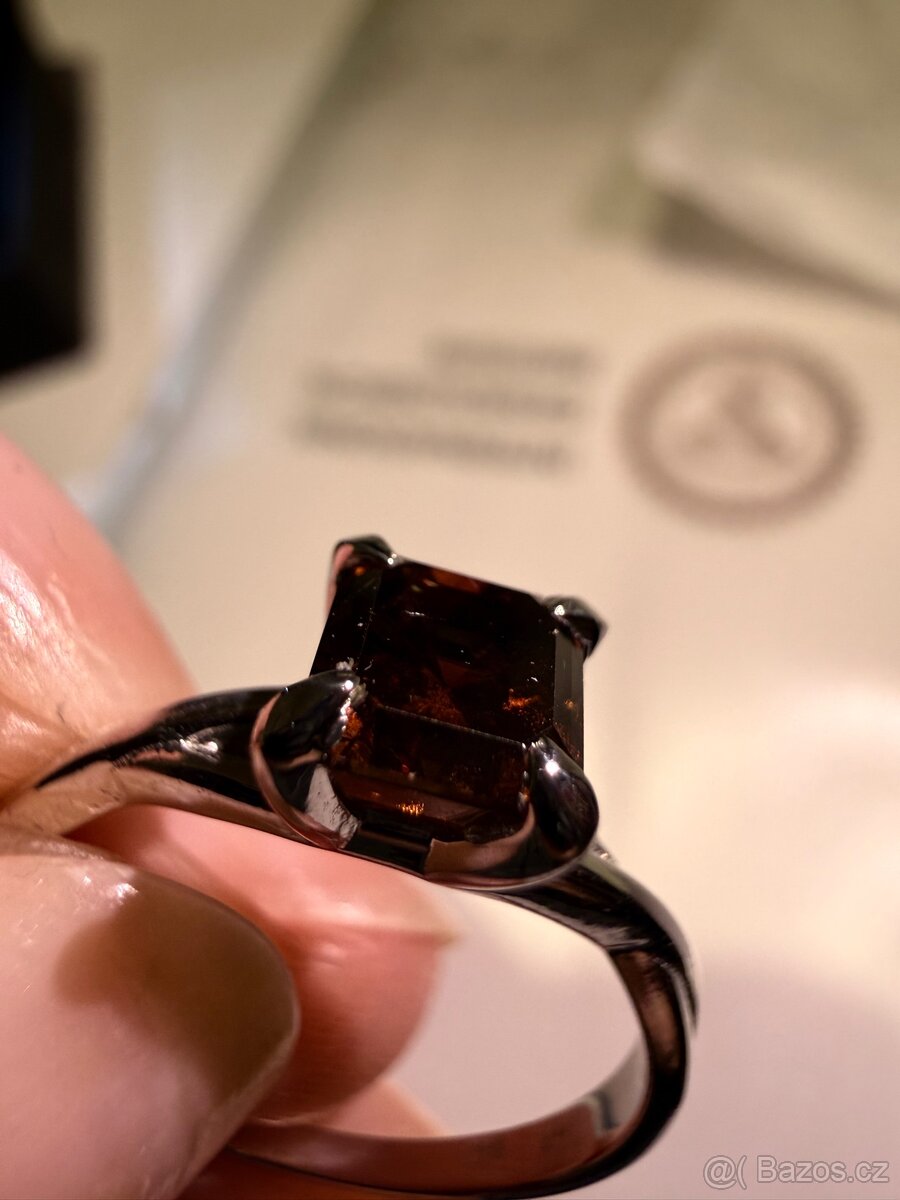 Zlatý prsten s diamantem - 4