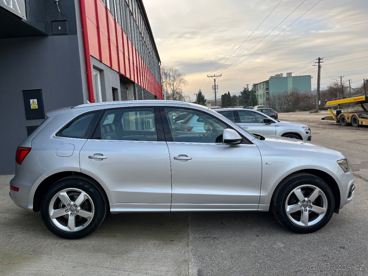 Audi Q5 2.0 TDI S-Line Quattro = 125kW, A/T, Navi, F1 = - 4