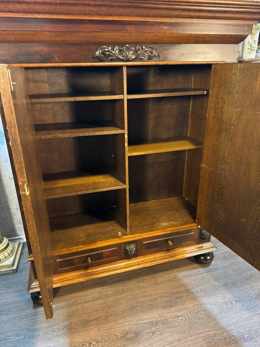 Monumentální skříň (141014) - 4