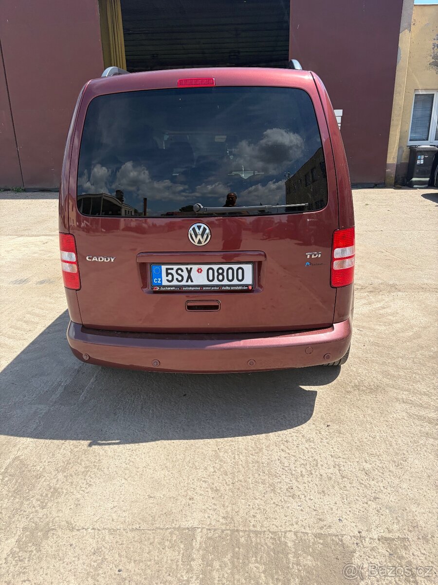 Prodám VW Caddy 1,6 tdi 105000,+s DPH - 4