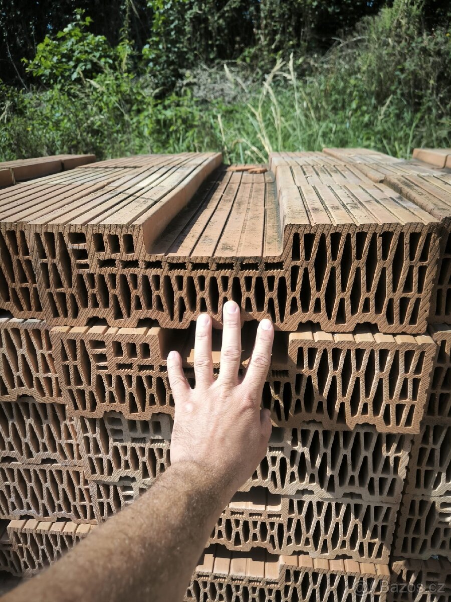 Cihla Heluz Family 44 K 1/2 broušená 125x440x249 - 4