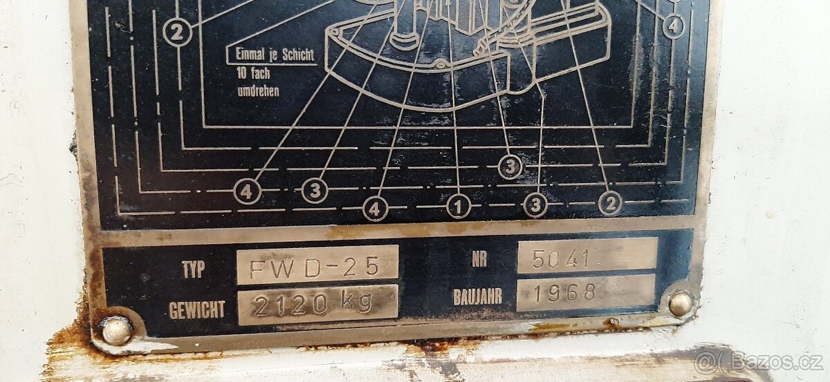 Univerzální frézka FWD-25 - 4