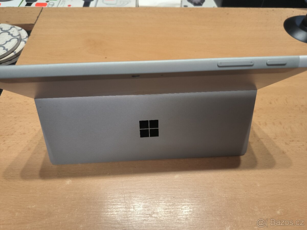 Prodej na opravu surface GO3 128 gb - 4
