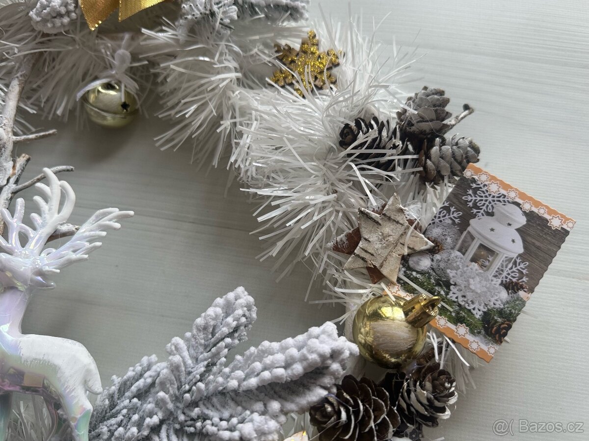 Vánoční věnec. Dekorace na Vánoce. Ozdoby na Vánoce. - 4