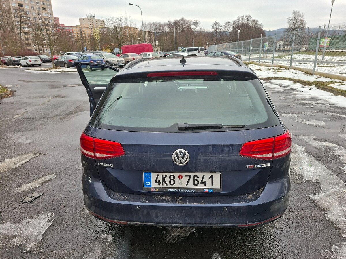 Volkswagen Passat - 4