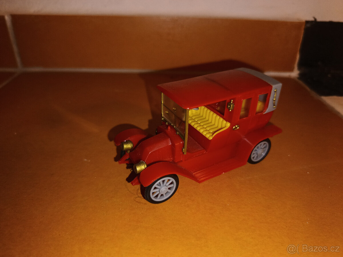 Modely autíčka igra - 4