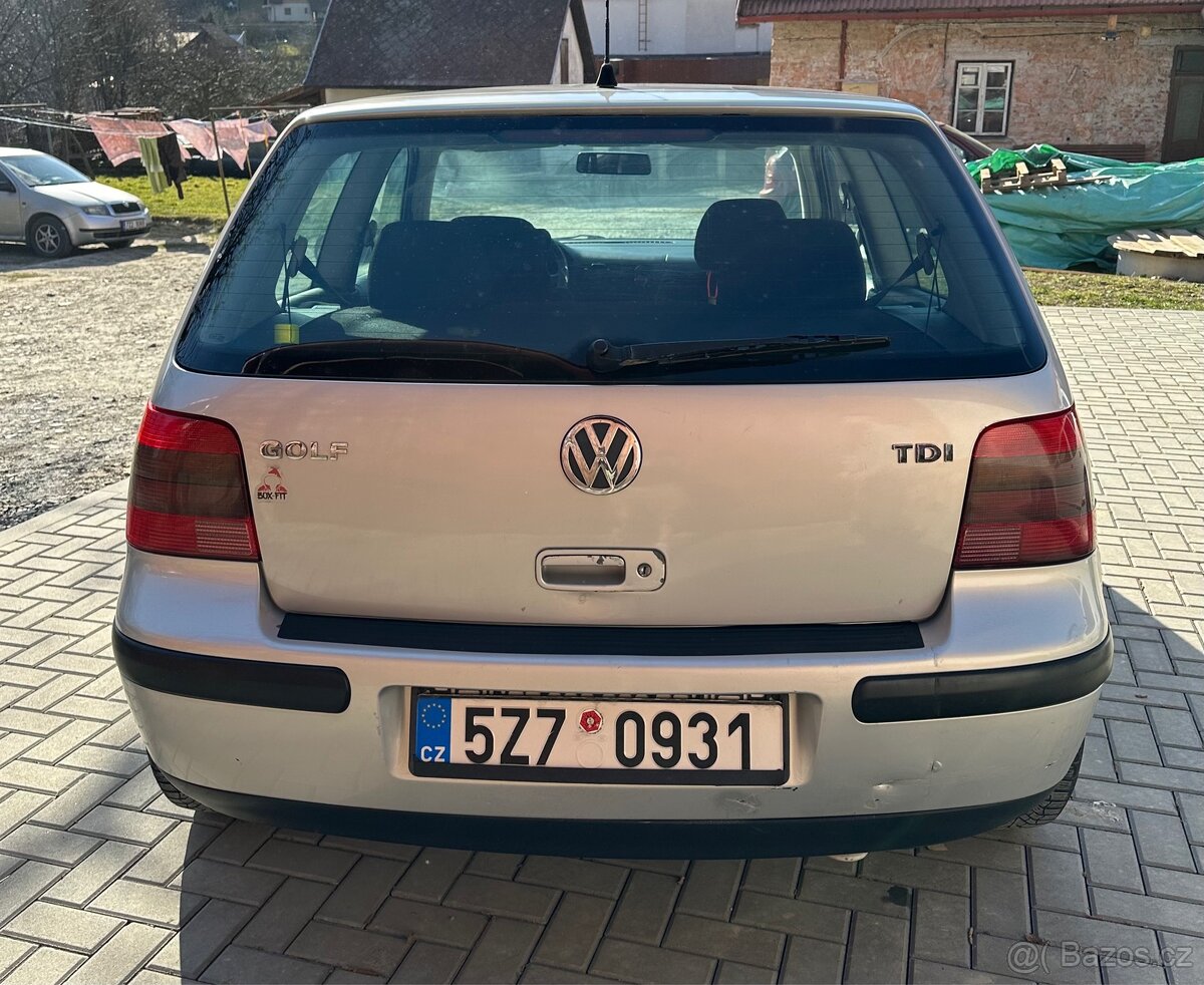 Volkswagen Golf 4 - 4