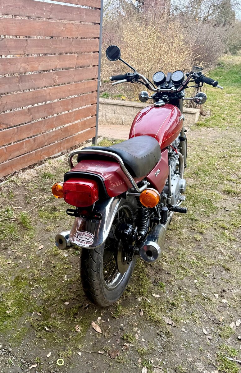 Kawasaki Z750 - 4