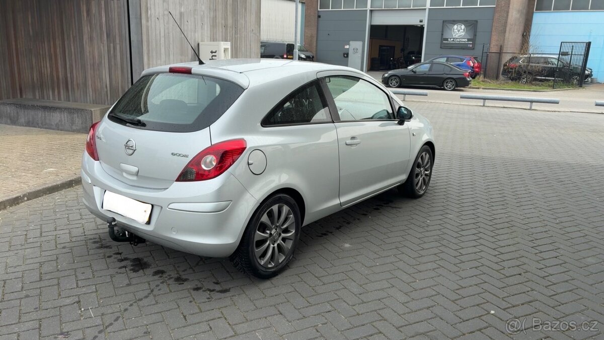 Opel corsa D 2011 rok - 4