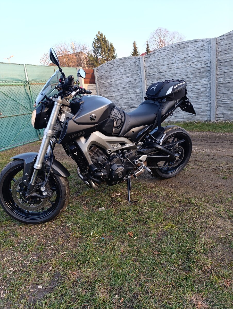 Yamaha MT 09 - 4